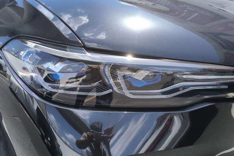 Used BMW X7 2020 xDrive40i Luxury M Sport Package
