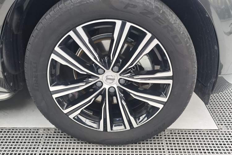 Used Volvo XC60 2022 B5 4x4 Smart Luxury Edition