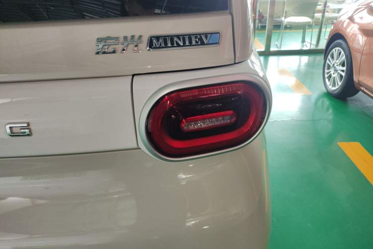 Used Wuling Hongguang MINIEV 2024 3rd Generation 215km Youth Edition