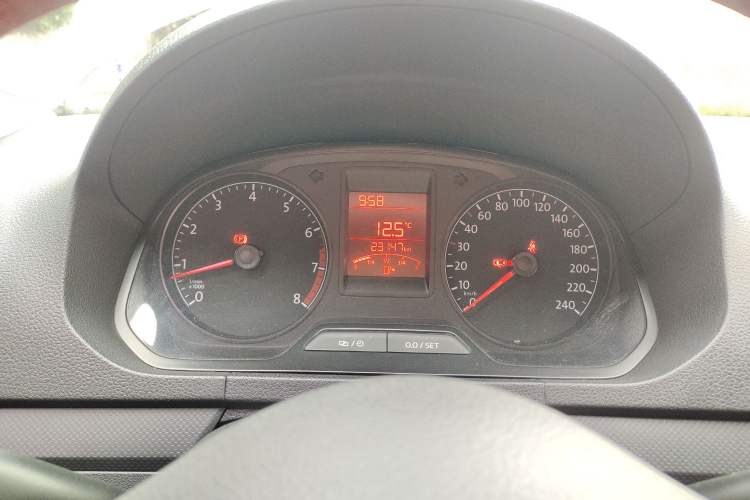 Used Volkswagen Jetta 2015 Value Edition 1.6L Manual Fashionable Style