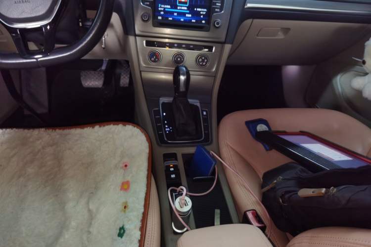 Used Volkswagen Golf 2015 1.4TSI Automatic Comfort Model
