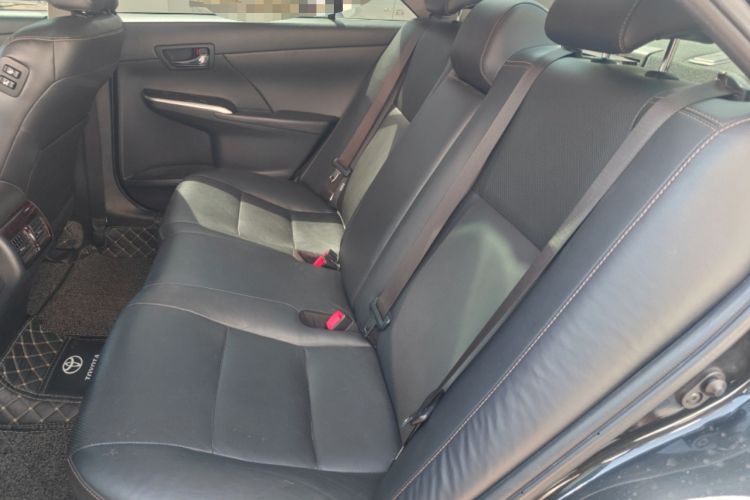 Used Toyota Camry 2016 2.0G 10th Anniversary Leading Edition
