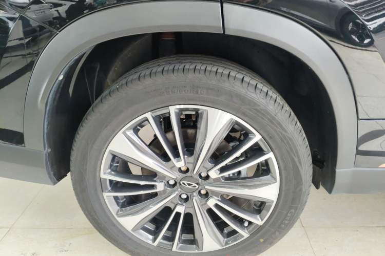 Used Chery Tiggo 8 PRO 2024 Champion Edition 390T Two-Wheel Drive Peak Version 5 Seats
