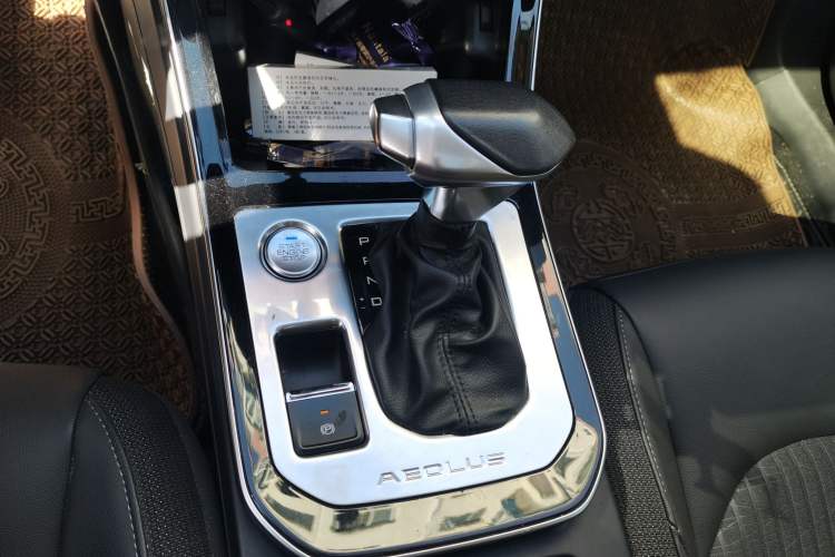 Used Dongfeng Aeolus Yixuan 2020 230T Automatic Advanced Edition Gear Lever