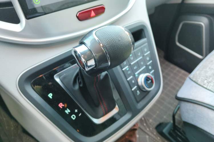 Used JAC Refine M4 2022 2.0 TGDI Automatic Business Edition