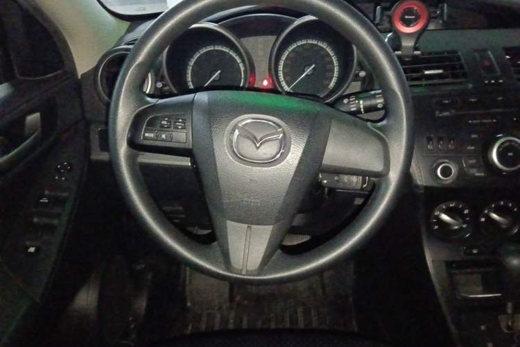 Used Mazda 3 2013 Hatchback 1.6L Automatic Elite Model
