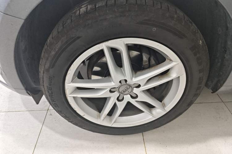 Used Audi Q5 2017 Plus 40 TFSI Technology Model