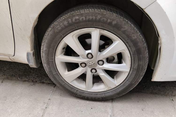 Used Toyota YARiS L Zhi Xuan 2015 1.5E Automatic Charm Edition
