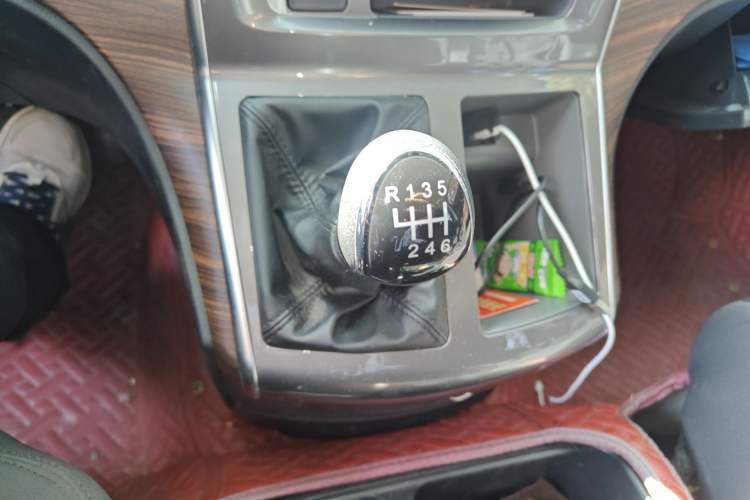 Used FORTHING Lingzhi PLUS 2021 2.0L Manual Comfort Version 7 Seats