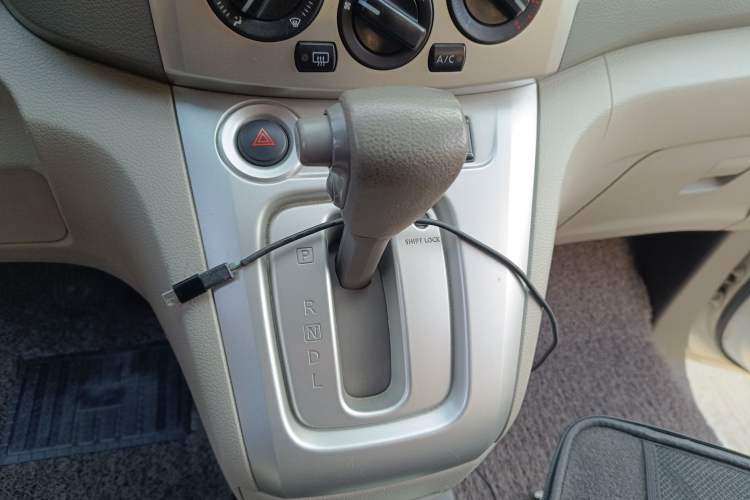 Used Nissan NV200 2014 1.6L CVT Luxury Model China V Standard