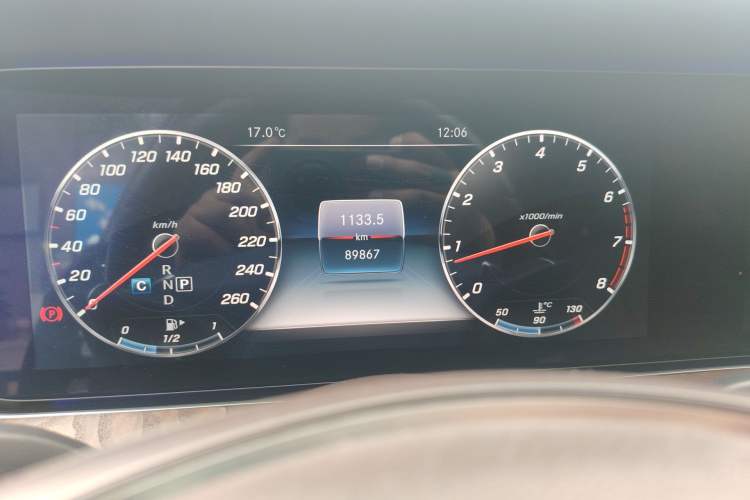 Used Mercedes-Benz E-Class 2018 Facelift E 200 L Odometer Close Up