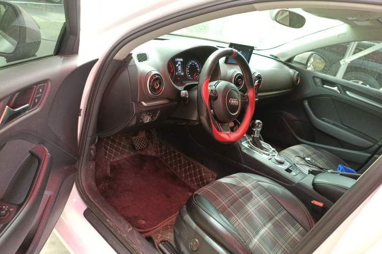 Used Audi A3 2015 Limousine 35 TFSI Millionth Anniversary Intelligent Leading Model
