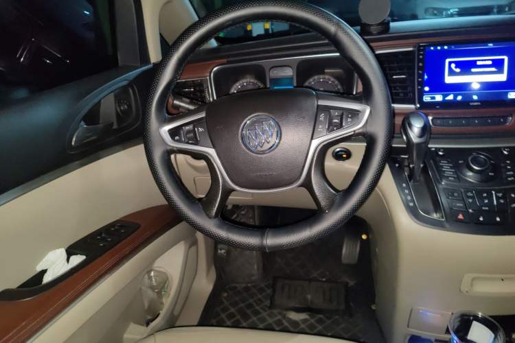 Used Buick GL8 2014 2.4L LT Luxury Business Executive Edition Steering Wheel
