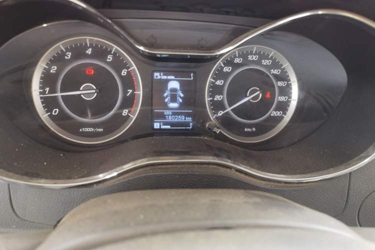 Used Baojun 560 2015 1.8L Manual Elite Edition
