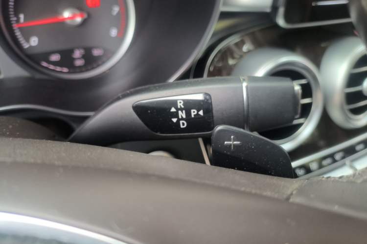 Used Mercedes-Benz GLC 2017 GLC 260 4MATIC Dynamic Edition Gear Lever