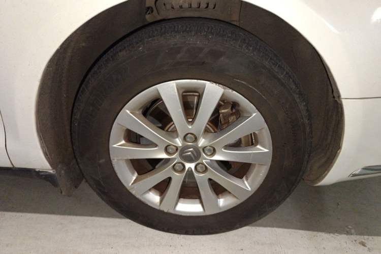 Used Citroen C5 2013 2.0L Automatic Luxury Model Right Front Wheel Hub