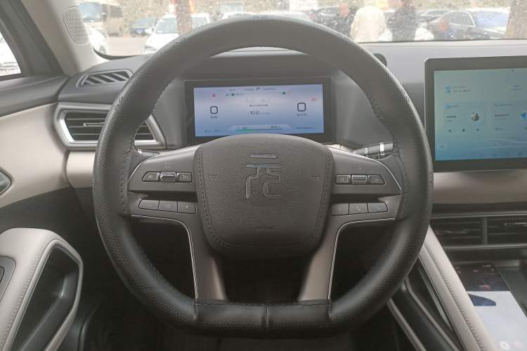 Used BYD Yuan UP 2024 401 km Active Version Steering Wheel