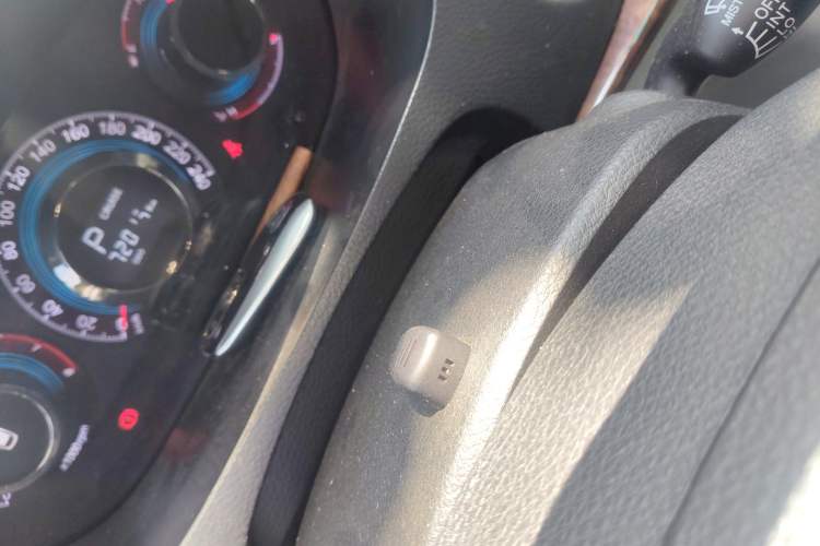 Used Luxgen Great 7 SUV 2015 2.2T Two-Wheel-Drive ZhiZun Version Vehicle Key