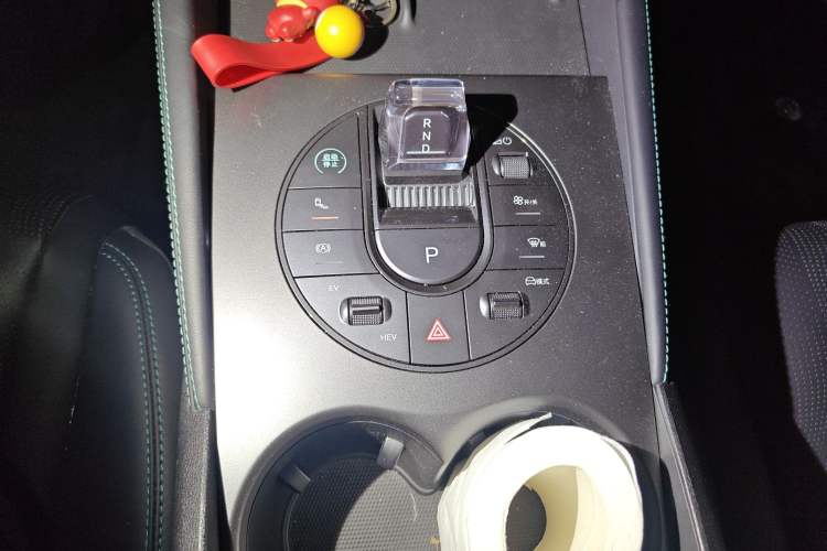 Used BYD Seal 06 New Energy 2024 DM-i 120KM Luxury Model Gear Lever