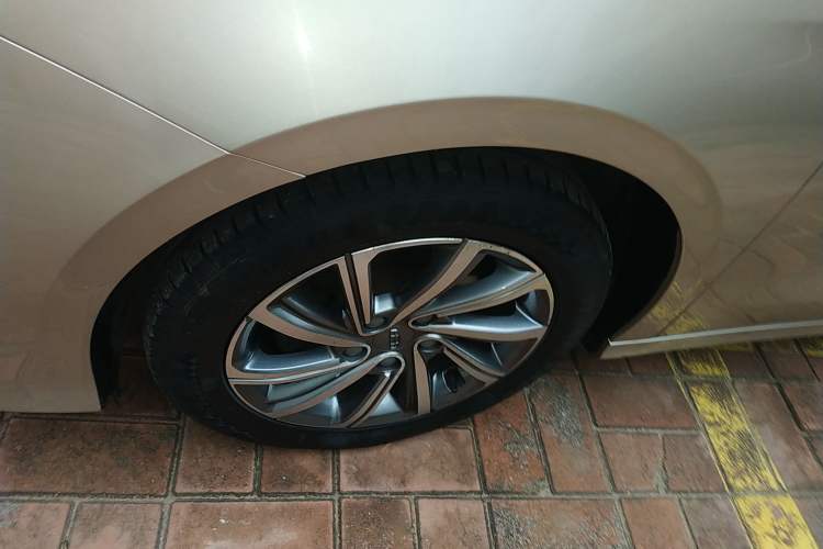 Used Geely Auto Binray 2019 200T Manual Binchi Edition
