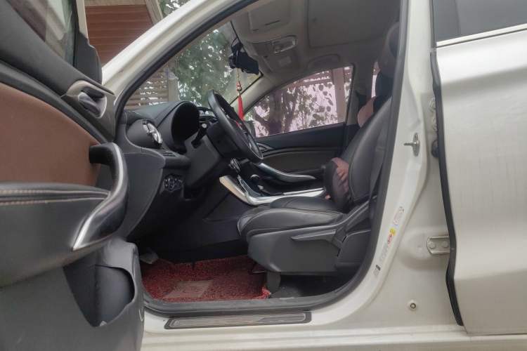 Used BYD Song 2017 Gaishe Upgrade Edition 1.5TID Automatic Elite Model Left Front Seat