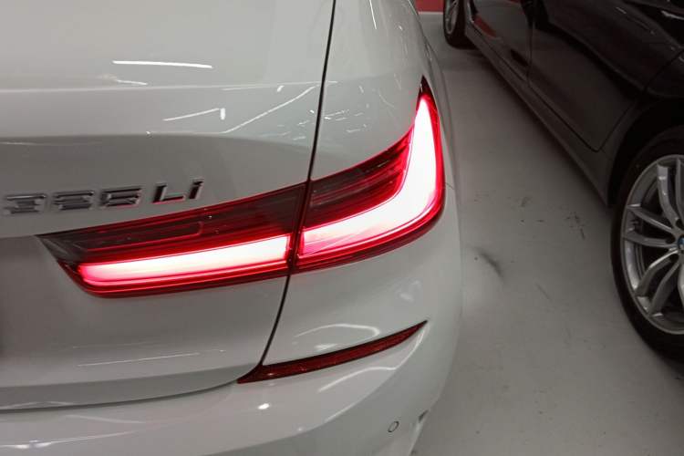 Used BMW 3 Series 2021 325Li xDrive M Sport Package Exterior 3