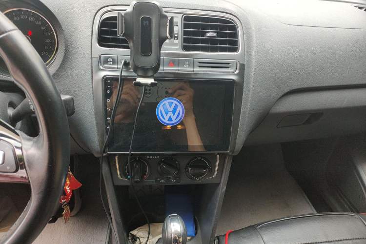 Used Volkswagen Polo 2018 1.5L Automatic Enjoyment Model Audio And AC Panel