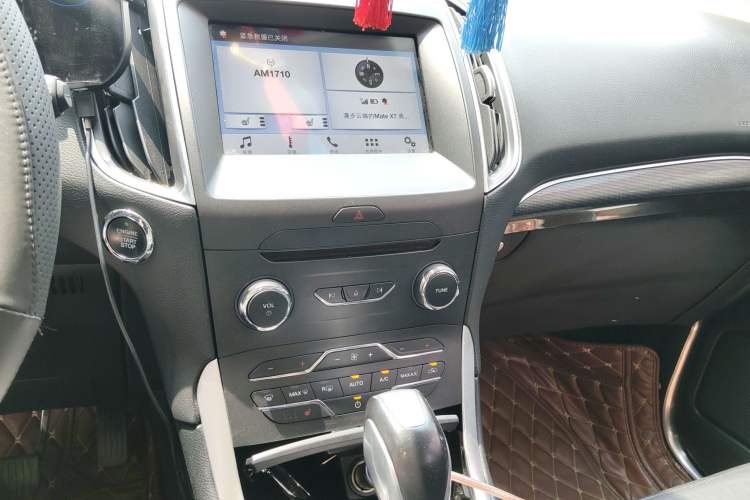 Used Ford Edge 2016 EcoBoost 245 Two-Wheel-Drive Titanium 7-Seater
