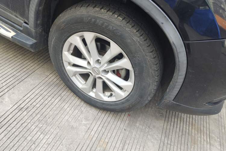 Used Nissan X-Trail 2015 2.0L CVT Comfort MAX Edition 2WD Right Front Wheel Hub