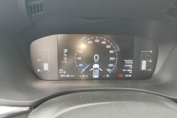 Used Volvo XC60 2020 T4 SmartDrive Luxury Edition