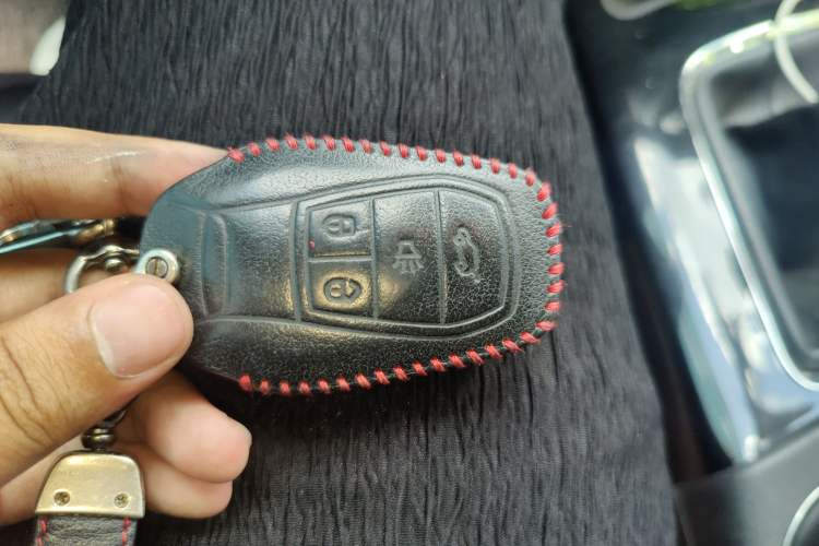 Used Soueast DX7 2015 1.5T Manual Luxury Model
