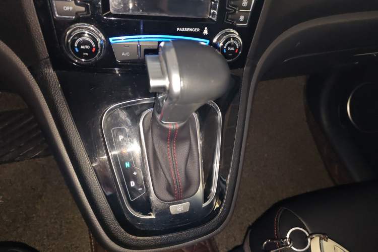 Used Haval H6 2016 Upgraded Model 1.5T Automatic Two-Wheel Drive Elite Version
