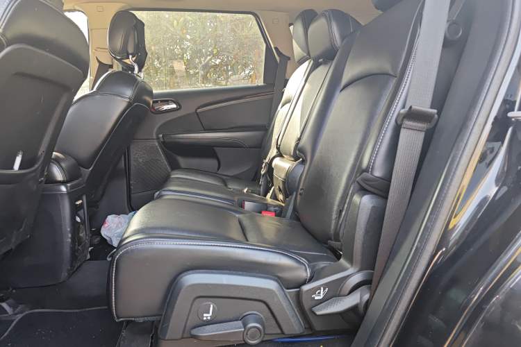 Used Dodge Journey 2013 3.6L Four-Wheel Drive Flagship Edition