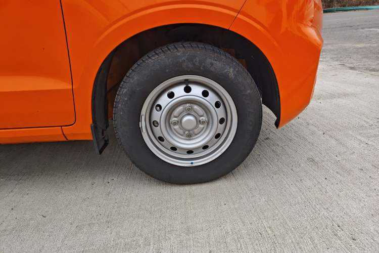 Used Wuling Hongguang V 2022 1.5L Jingqu Version Hydraulic Power Steering LAR
