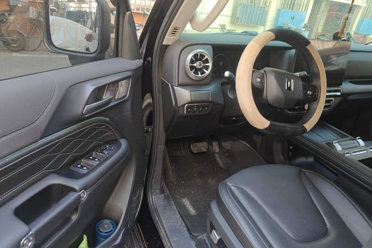 Used Tank 300 New Energy 2025 Hi4-T