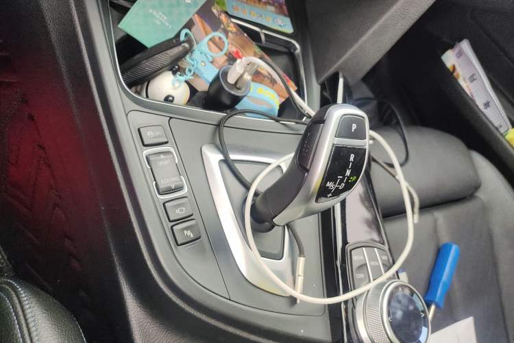 Used BMW 3 Series GT 2019 320i M Sport Night Edition Gear Lever