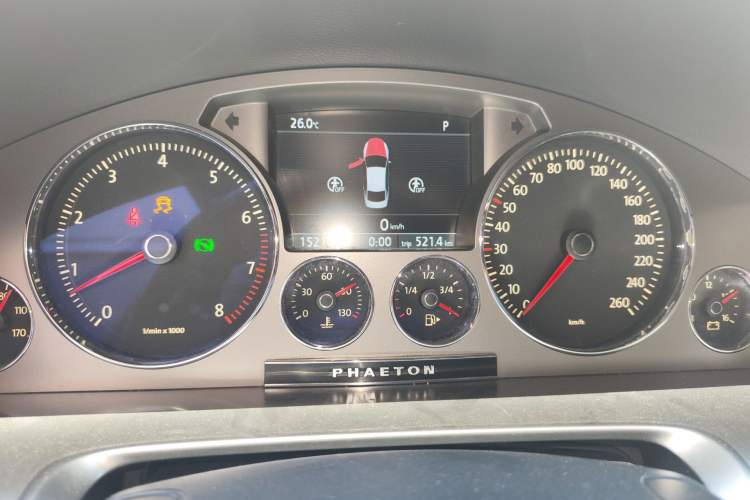 Used Volkswagen Phaeton 2011 3.6L V6 4-Seater Extended-Length Individual Edition Instrument Cluster