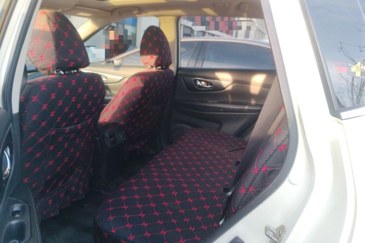 Used Nissan X-Trail 2014 2.5L CVT Leading Edition 4WD
