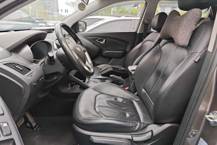 Used Hyundai ix35 2013 2.0L Automatic Two-Wheel Drive Smart GLS China IV Standard Left Front Seat