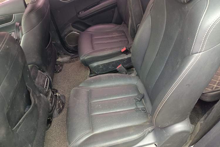 Used BYD Song MAX 2018 1.5T Automatic Smart Connect Luxury 6-Seater Left Rear Seat