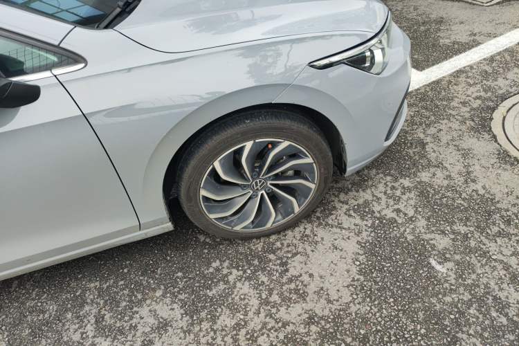 Used Volkswagen Golf 2021 280TSI DSG Pro Right Front Wheel Hub