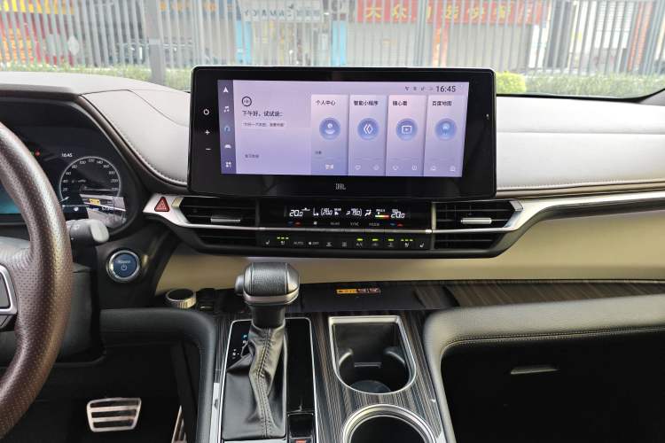 Used Toyota Granvia 2023 2.5L Hybrid Flagship VIP Edition