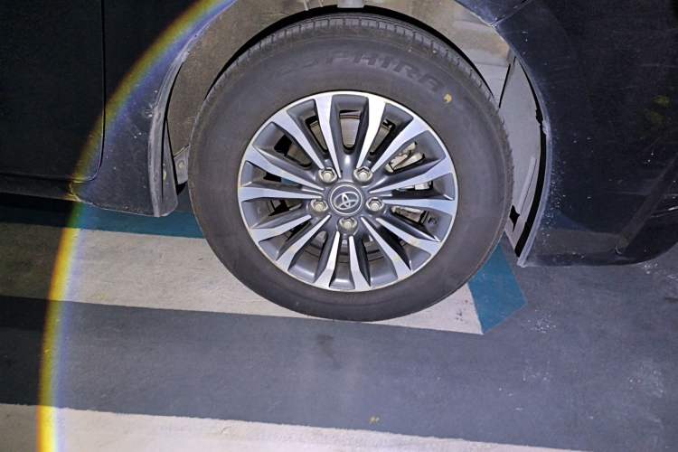 Used Toyota Corolla 2017 Revised Version 1.2T S-CVT GL Right Front Wheel Hub