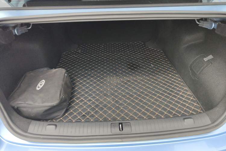 Used Chery Fengyun A8 2024 127 ZHU FENG Version Trunk