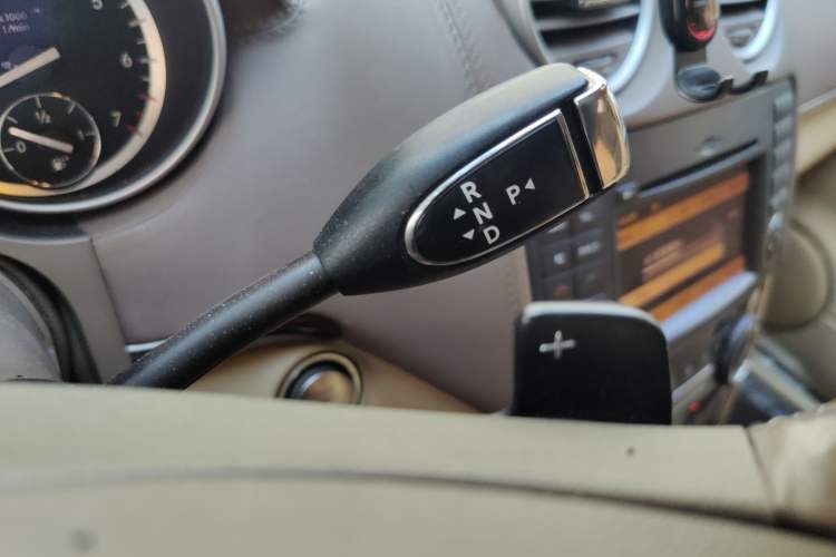 Used Mercedes-Benz GL-Class 2011 GL 450 4MATIC Prestige Edition Gear Lever