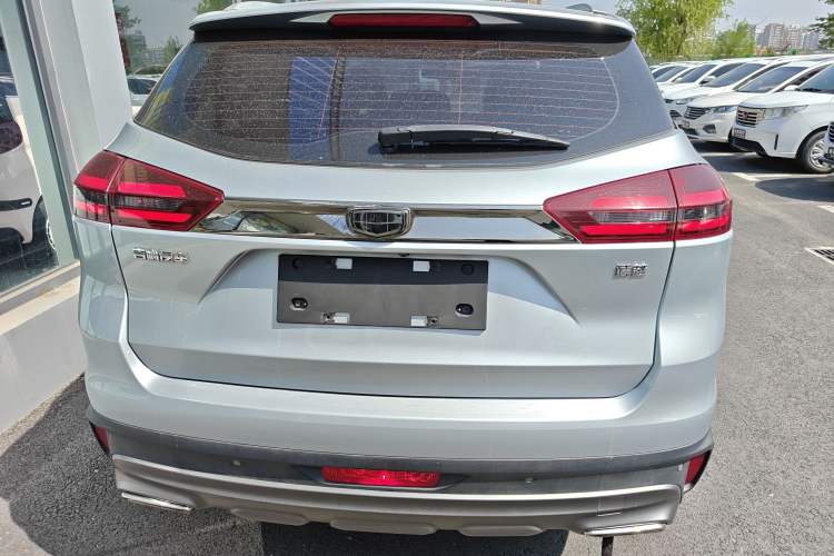 Used Geely Auto Emgrand X7 Sport 2018 1.8TD Manual Two-Wheel Drive Zhiya Model
