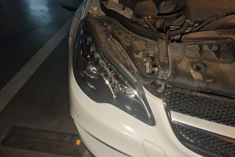 Used Mercedes-Benz E-Class 2014 E 260 Coupe Right Front Headlight