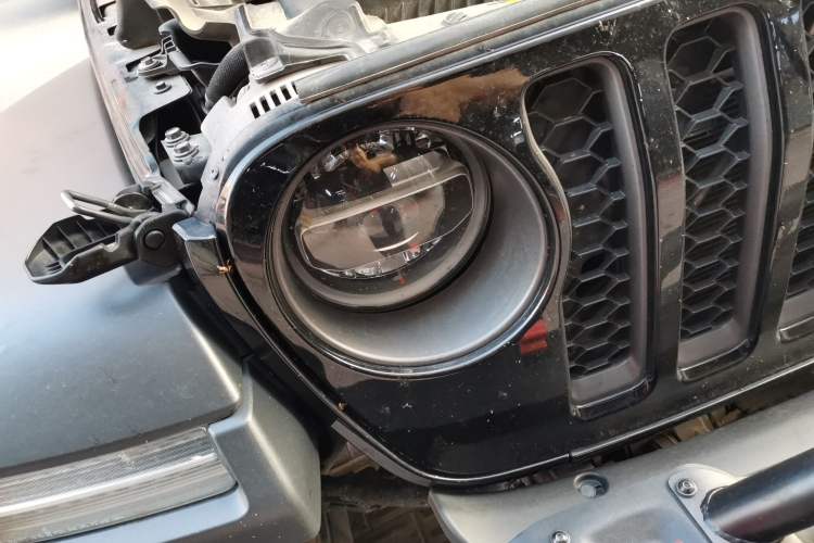 Used Jeep Wrangler New Energy 2021 Four-Door 2.0T 4xe Robin Hood Right Front Headlight