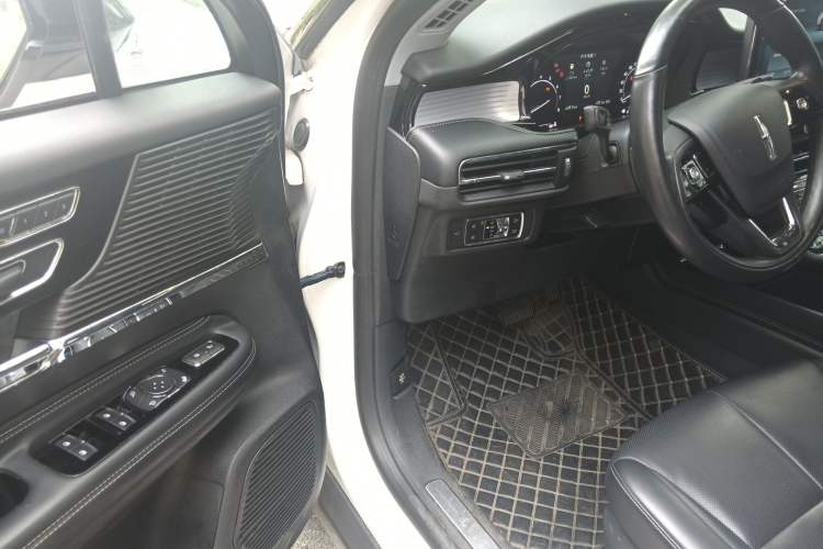 Used Lincoln Corsair 2021 2.0T Two-Wheel Drive Deluxe Edition Driver Seat