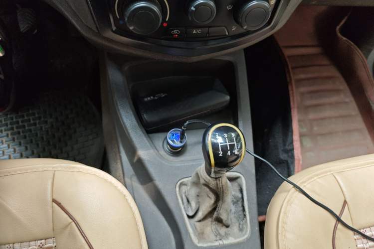 Used Wuling Hongguang 2015 1.5L S Basic Version China V Standard